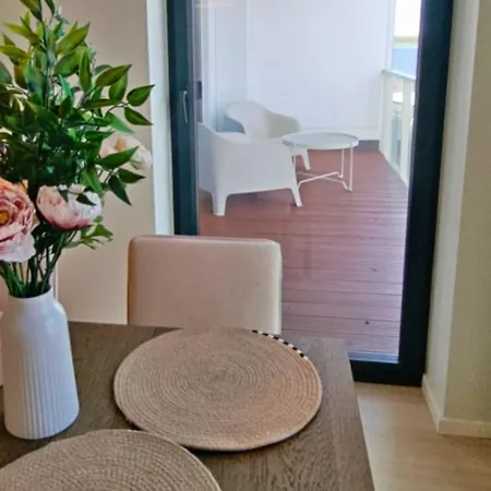 Apartment Cozy By The Sea